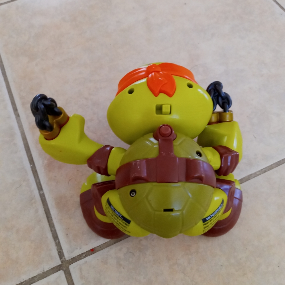 Talking Ninja Turtle - Picture 2 of 4